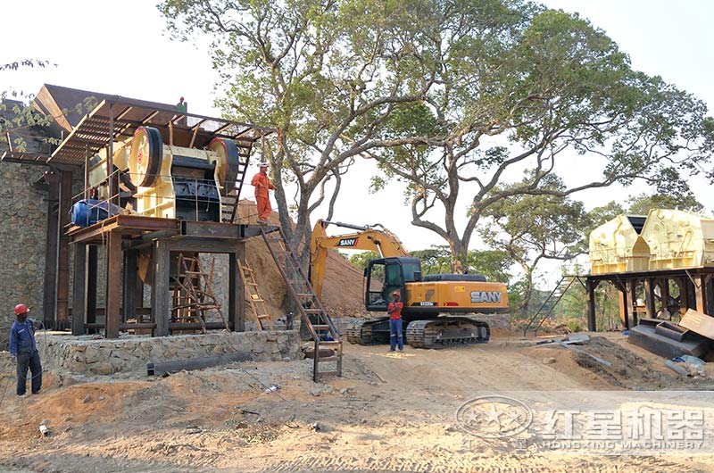 頁巖破碎、制砂海外生產(chǎn)現(xiàn)場搭建中
